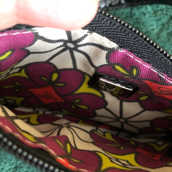 NWOT Black Guess Wristlet - Picture 5 of 5